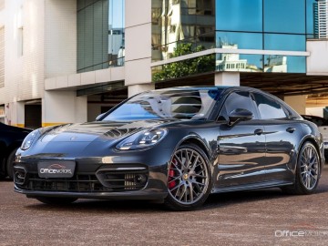 Porsche panamera 4sehy 
