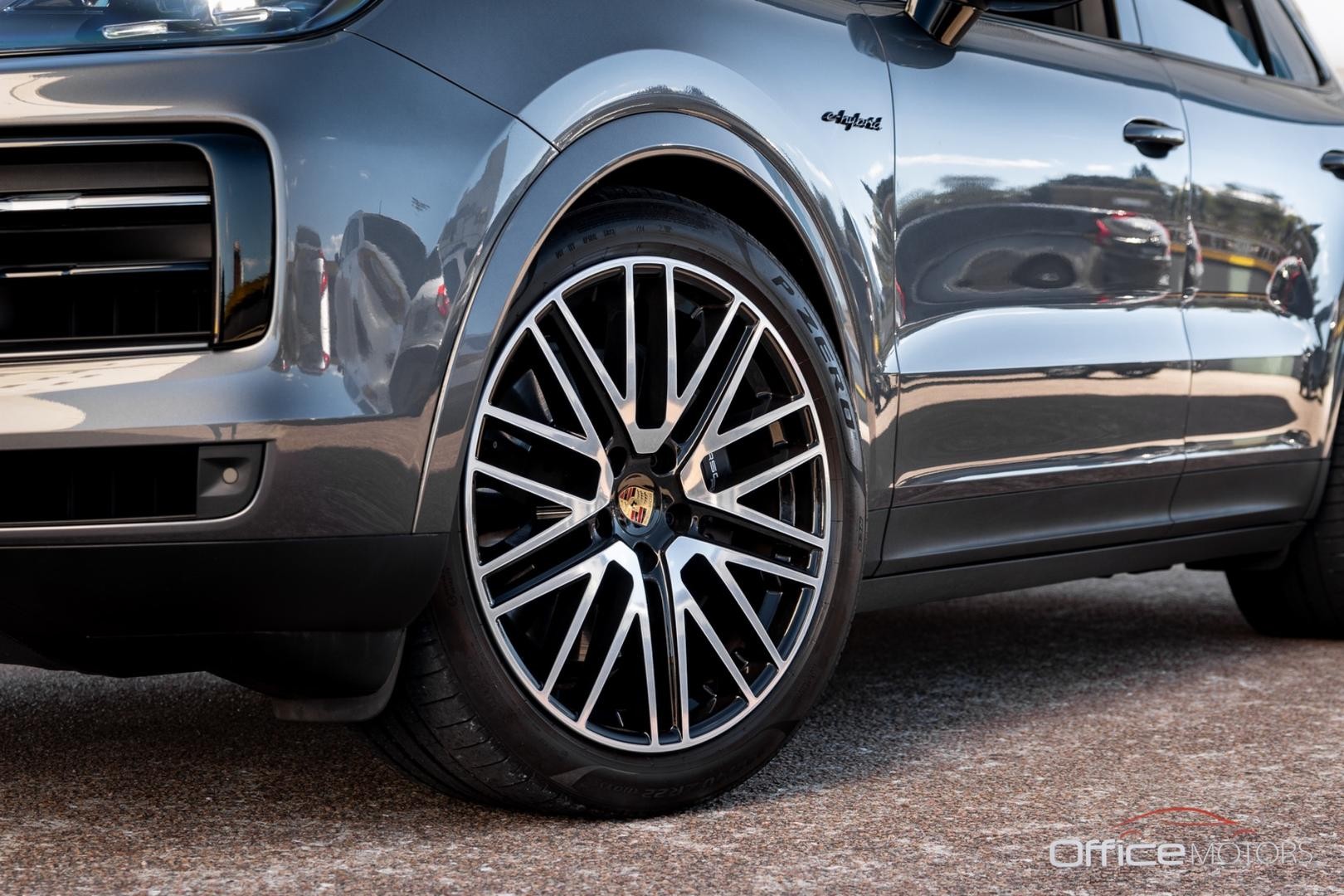 Porsche cayenne phev