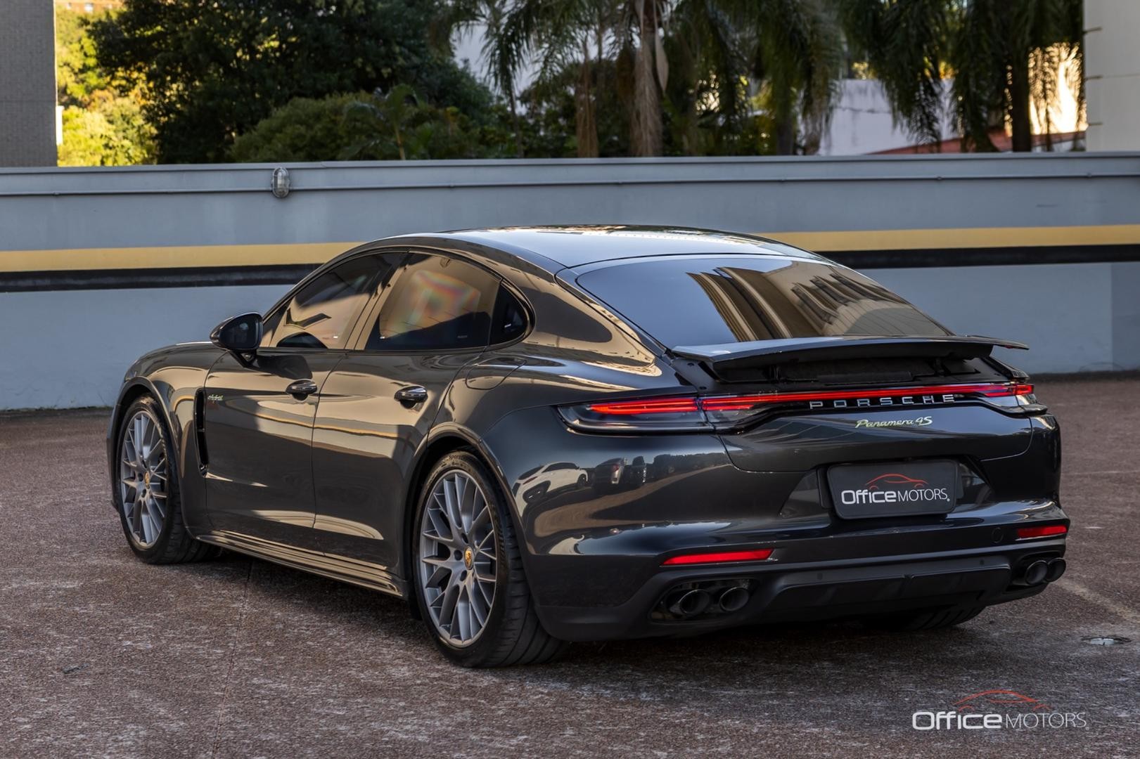 Porsche panamera 4sehy