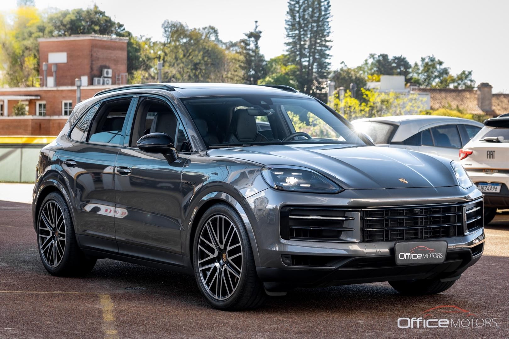 Porsche cayenne phev