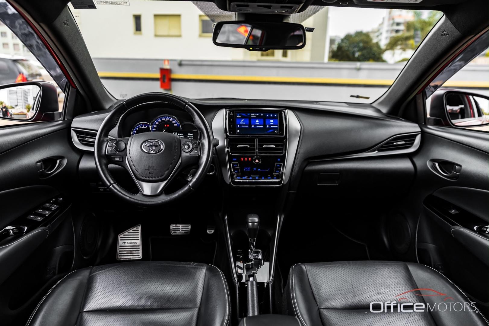 Toyota yaris ha xls15