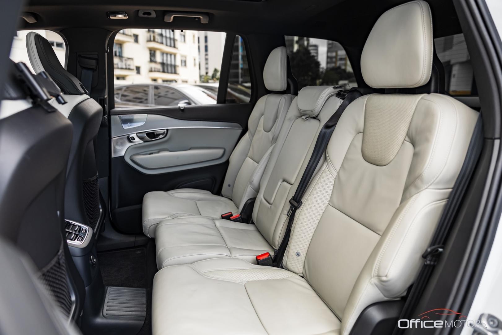 Volvo xc90 t8 ult dark