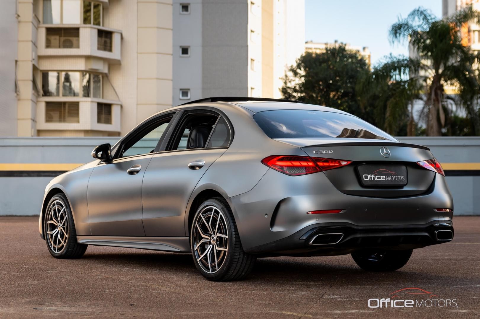 mercedes-benz c300 amg line