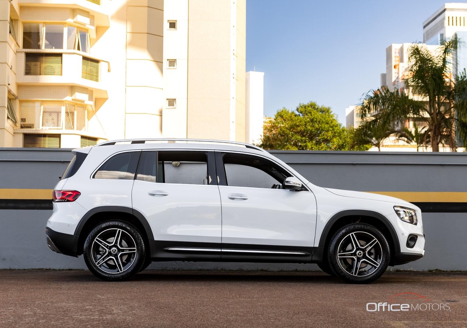 mercedes-benz glb200 prog